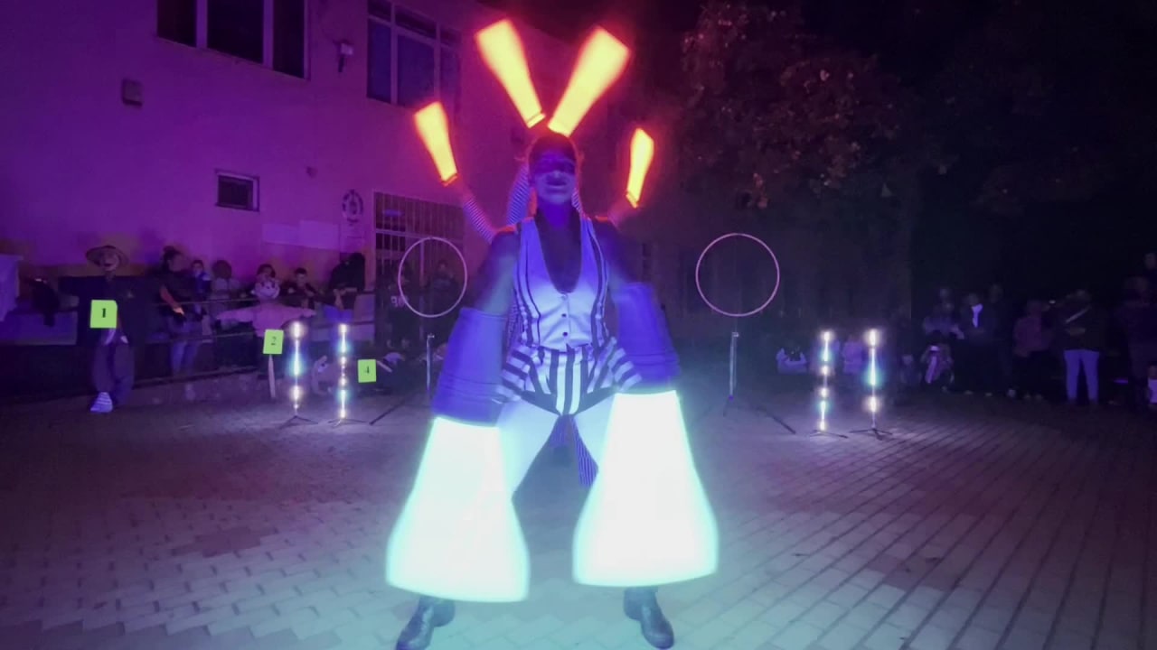 Tűzfészek Társulat LED zsonglőr show